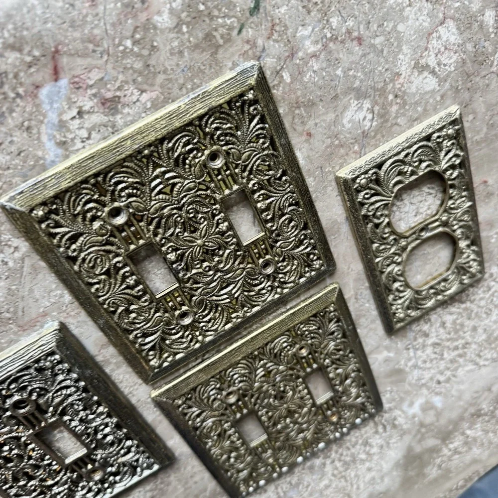 Ornate Filigree Switch Plate/Outlet Cover Lot Of  4 Hollywood Regency Gold Brass